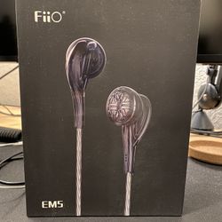 FiiO EM5 Earphones