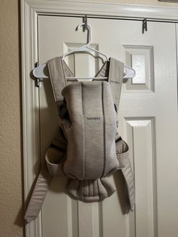 Baby bjorn mini baby carrier