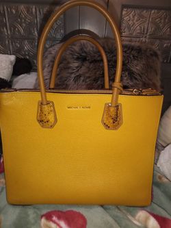 Michael Kors Leather Purse