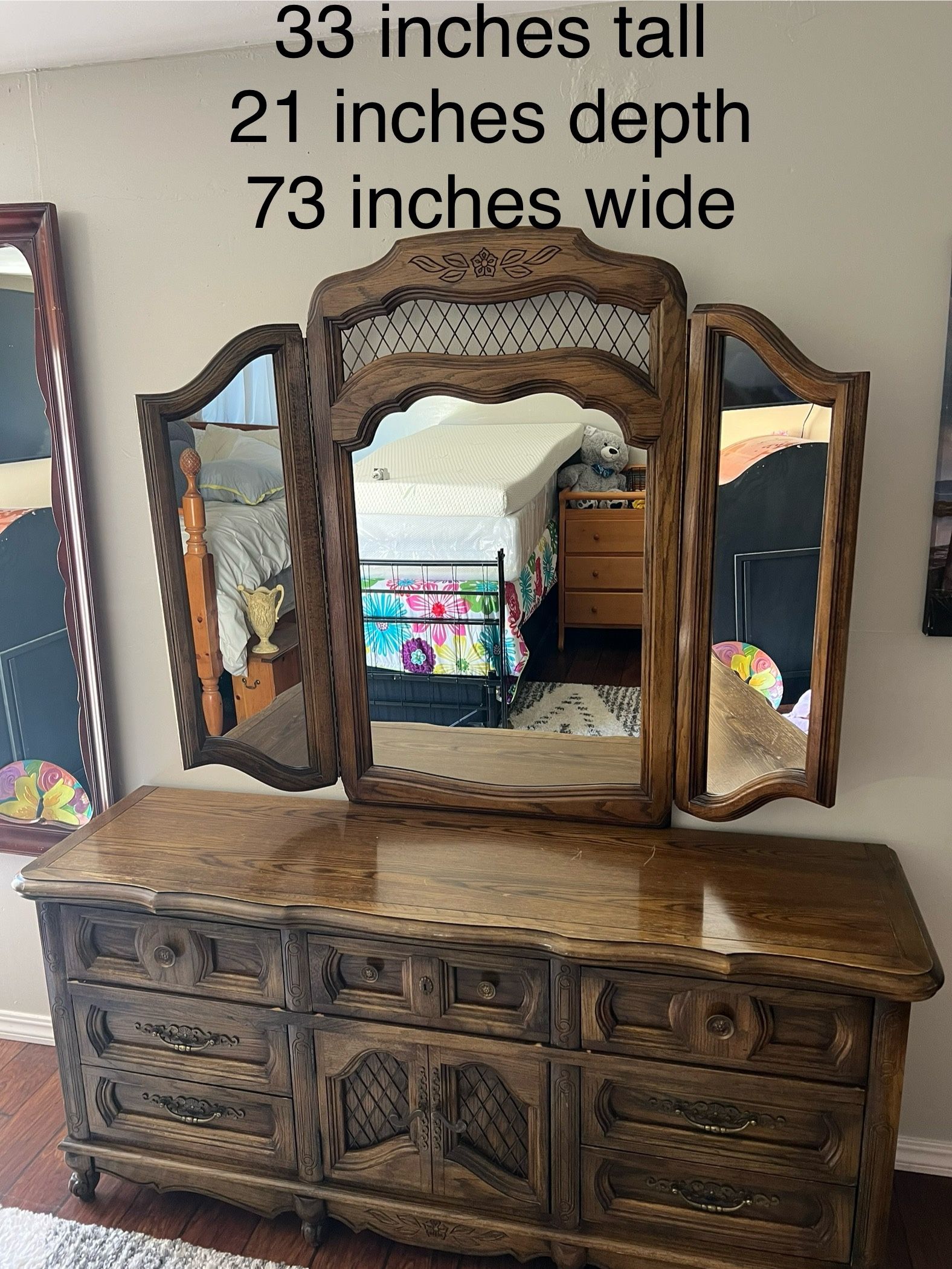 Dresser With Mirror 