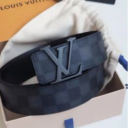 Loui vuttion belt