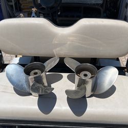 Pair Of Suzuki Propellers 14 1/4 X 18 Nice
