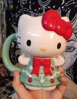 Hello Kitty Christmas mug
