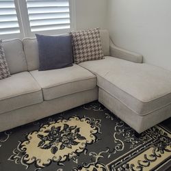 Beautiful Sectional Sofa Light gray