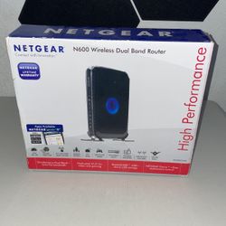 NETGEAR N600 Dual Band Wi-Fi Router (WNDR3400)
