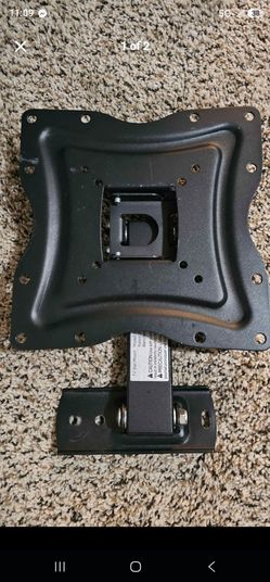 Adjustable TV Mount