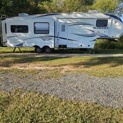 2012 FIFTH WHEEL RV