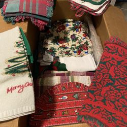 Christmas Accent Kitchen&Dining Access.