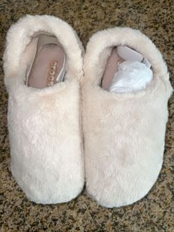 Fluffy crocs
