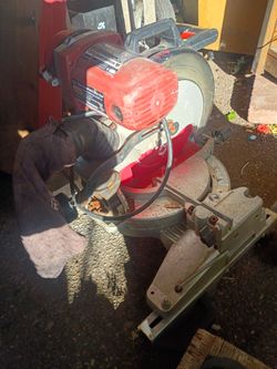CRAFTSMAN COMPOUND MITER SAW 10 INCH
