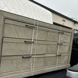 Bedroom Set With Mattress 