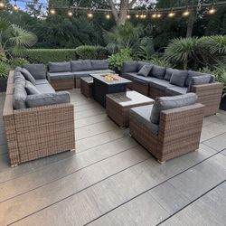 New inbox patio set (we finance and deliver)($54 down)(90 day no interest payment plan)