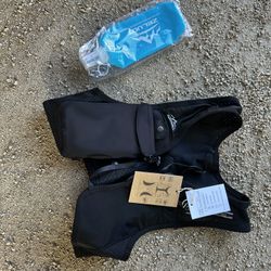 Running Vest for Women Men, USA Original Patent, Adjustable Chest Straps Running Hydration Vest with 500ml Soft Flask, Lightweight Reflective Hydratio