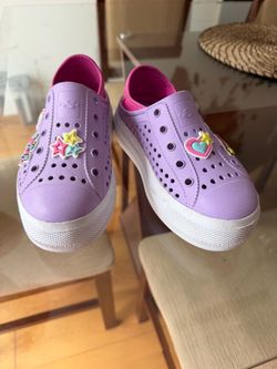 Skechers size 13