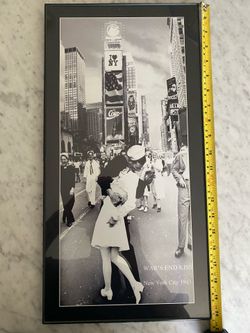 The WW II end kiss framed photo