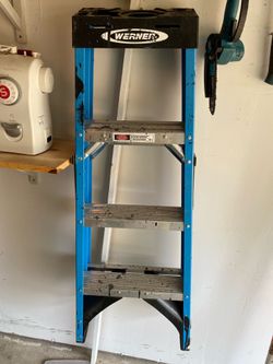 Step ladder