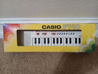 Vintage Casio PT-10 Portable Keyboard – Like New in Box