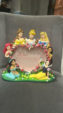 Disney Princesses Heart-Shaped Photo Frame