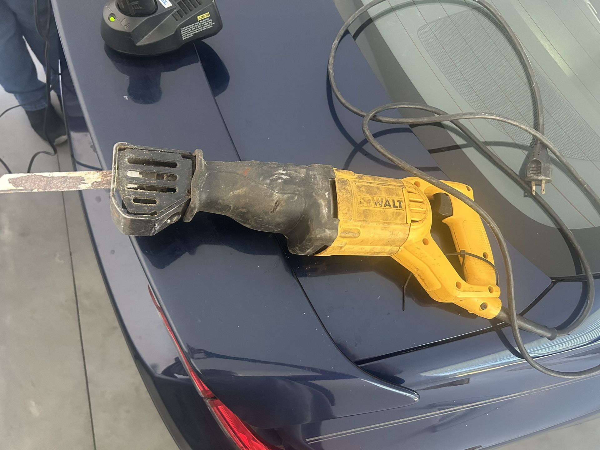 DeWalt Reciprocating Saw - Read Below ⬇️