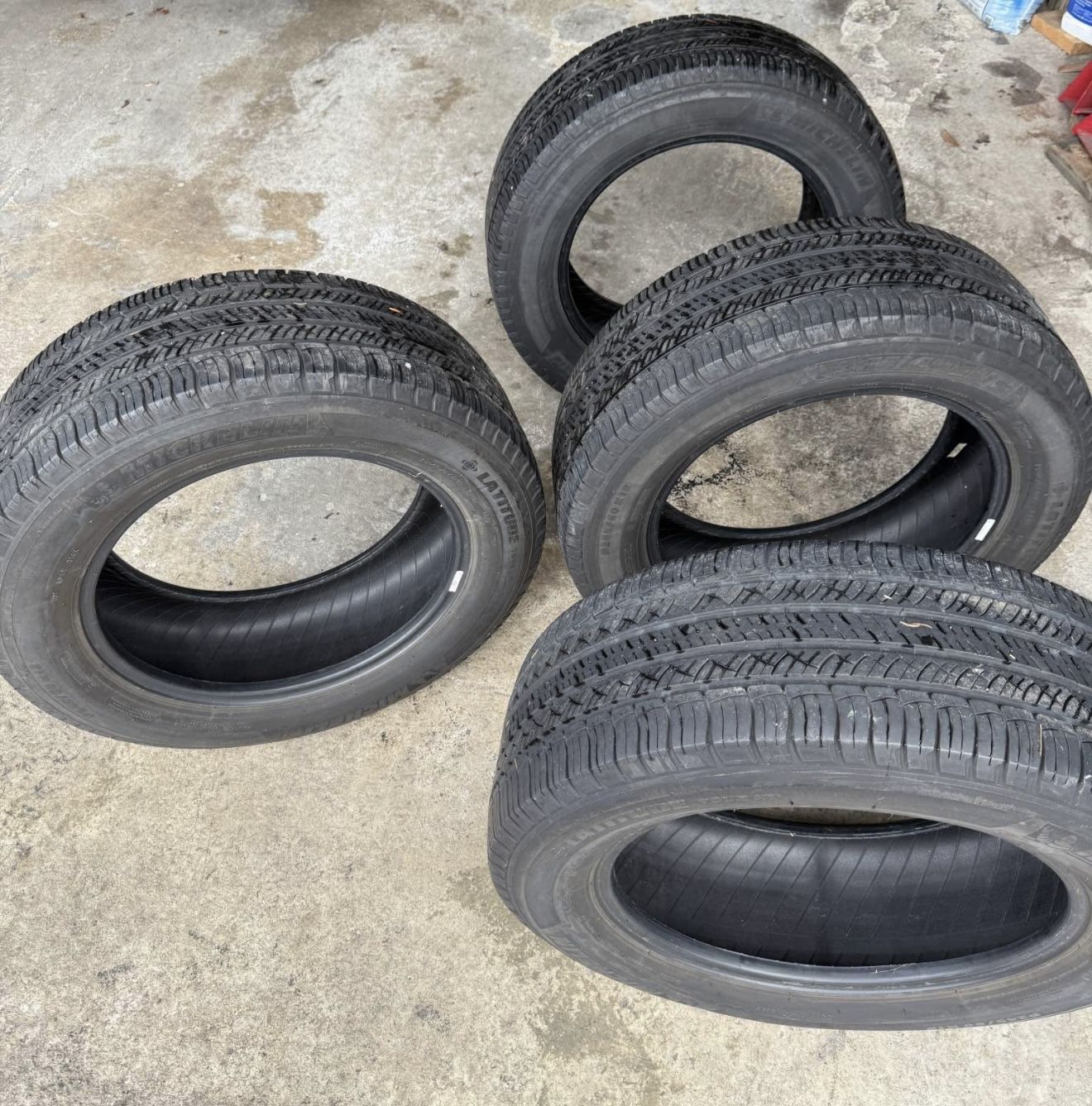 MICHELIN Latitude Tour HP P245/60R18 set of 4
