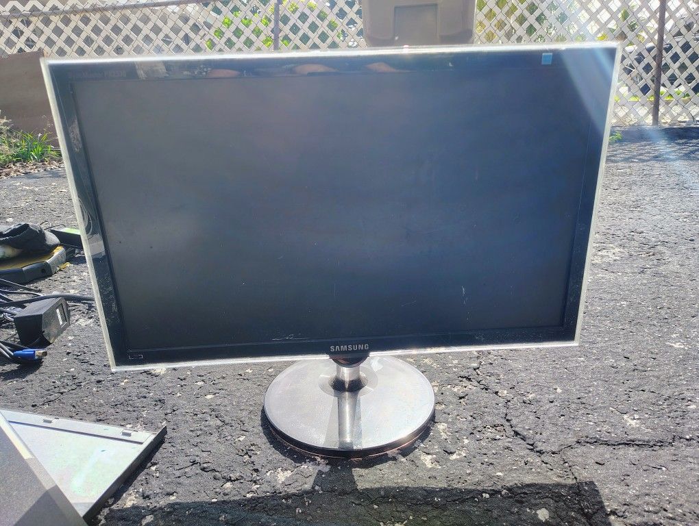 Samsung SyncMaster PX2370 Monitor