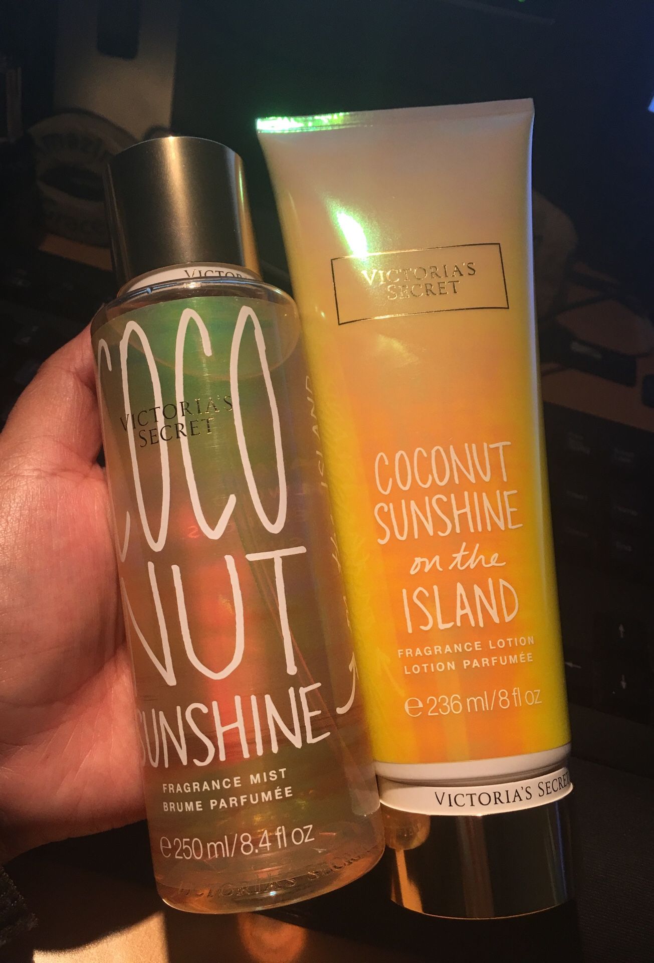 Victoria Secrets Coconut 🥥 🌴 Sunshine on the Island Lotion and Mist