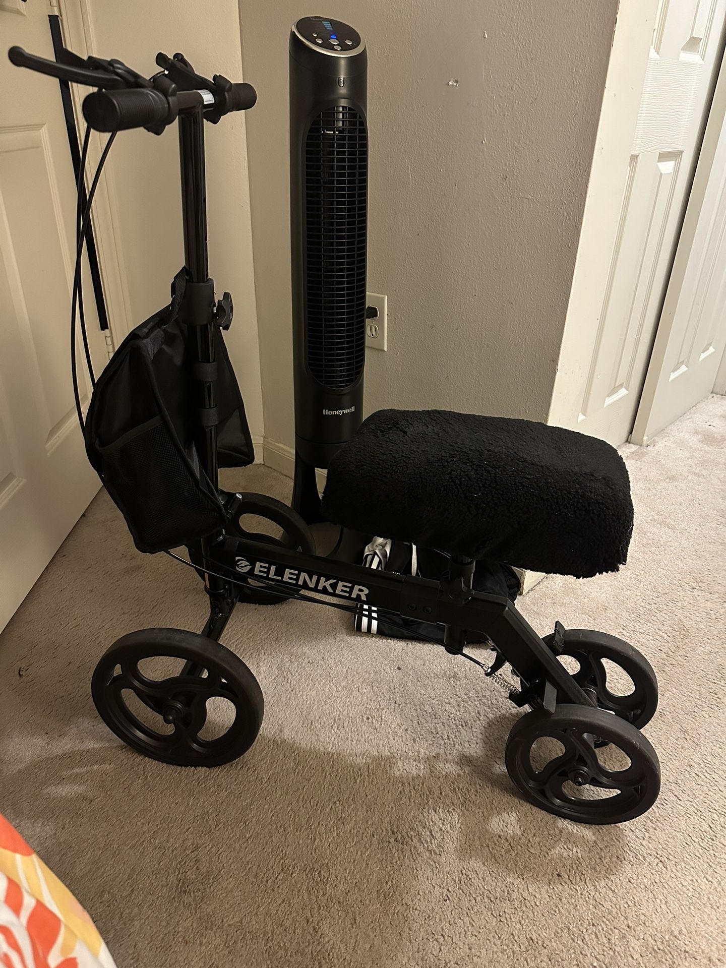 Knee Scooter With Cushion