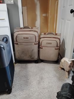 London fog suit cases
