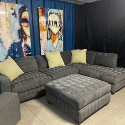 Gray Sectional Couch - Free Delivery 🚚 