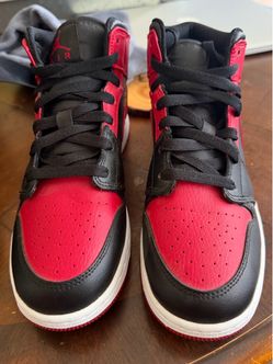 Air Jordan 1 Mid “Banned”