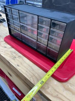 **HARDWARE PARTS ORGANIZER**