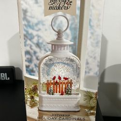 Merry Maker HOLIDAY CARDINALS LED GLITTER LANTERN