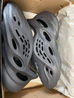 Yeezy Foam Rnnr Onyx Sz 11