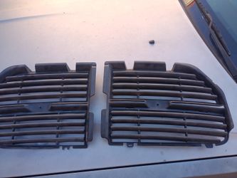 Dodge Magnum Grill