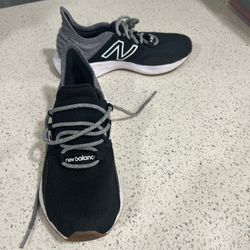 New Balance Boys size 3 Shoes