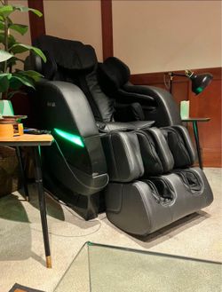 Premium Full-Body Massage Chair – Kahuna SM7300 (Black)