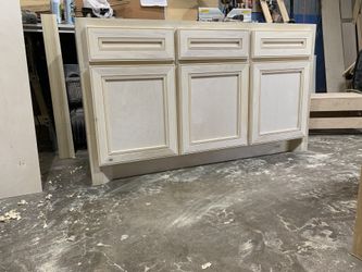 Csutoms Cabinetes
