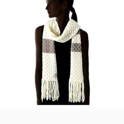 Calvin Klein Womesn Striped Cable Scarf.