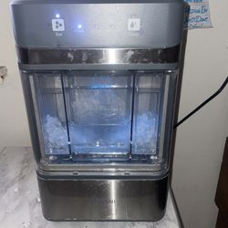 Vissani ICE MAKER