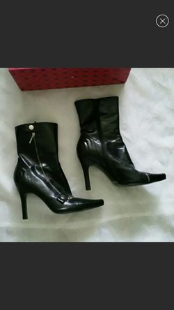Nine West boots size 7