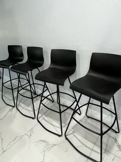 Black Bar stool chair