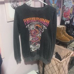 No Boundaries Crewneck
