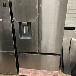 Samsung stainless steel French door fridge new with warranty scratch dent special