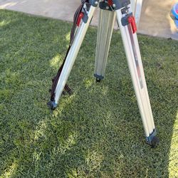 Bosch BT160 Tripod for Laser Level or Surveying