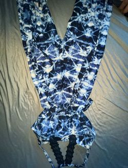 Cute blue & white outfit like new worn once Sz Lg