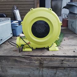Zoom Blower 750 Watt. $50 DEAL!!!