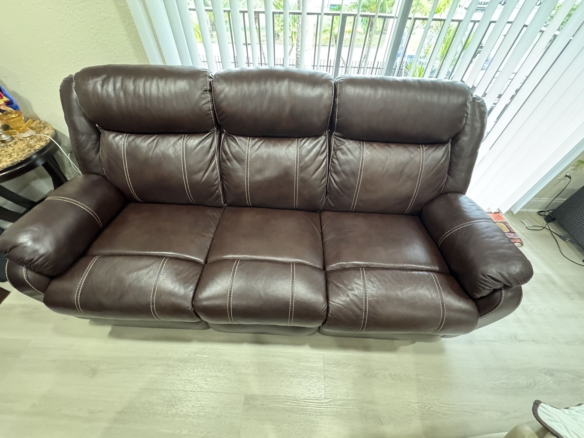 Furniture Reclining Sofas