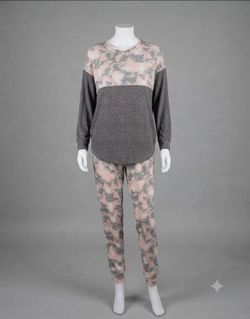 Womans bundle 2 piece size medium