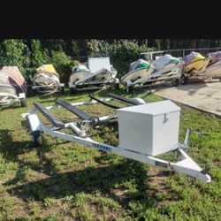 SEADOO 3 SEATER TRAILER WITH TITLE HAS A NEW CARGOBOX