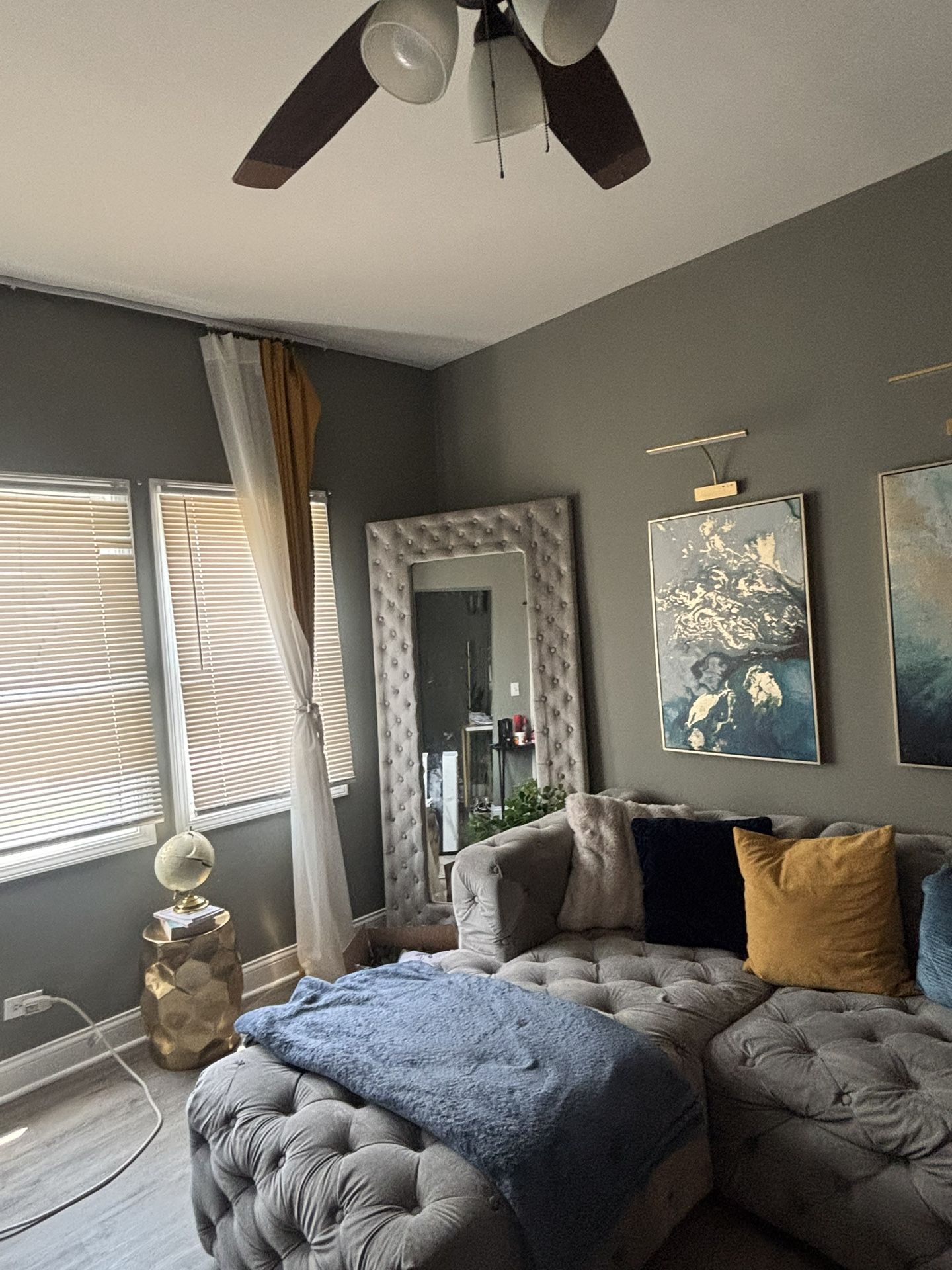 Living Room Furniture & Decor For Sale